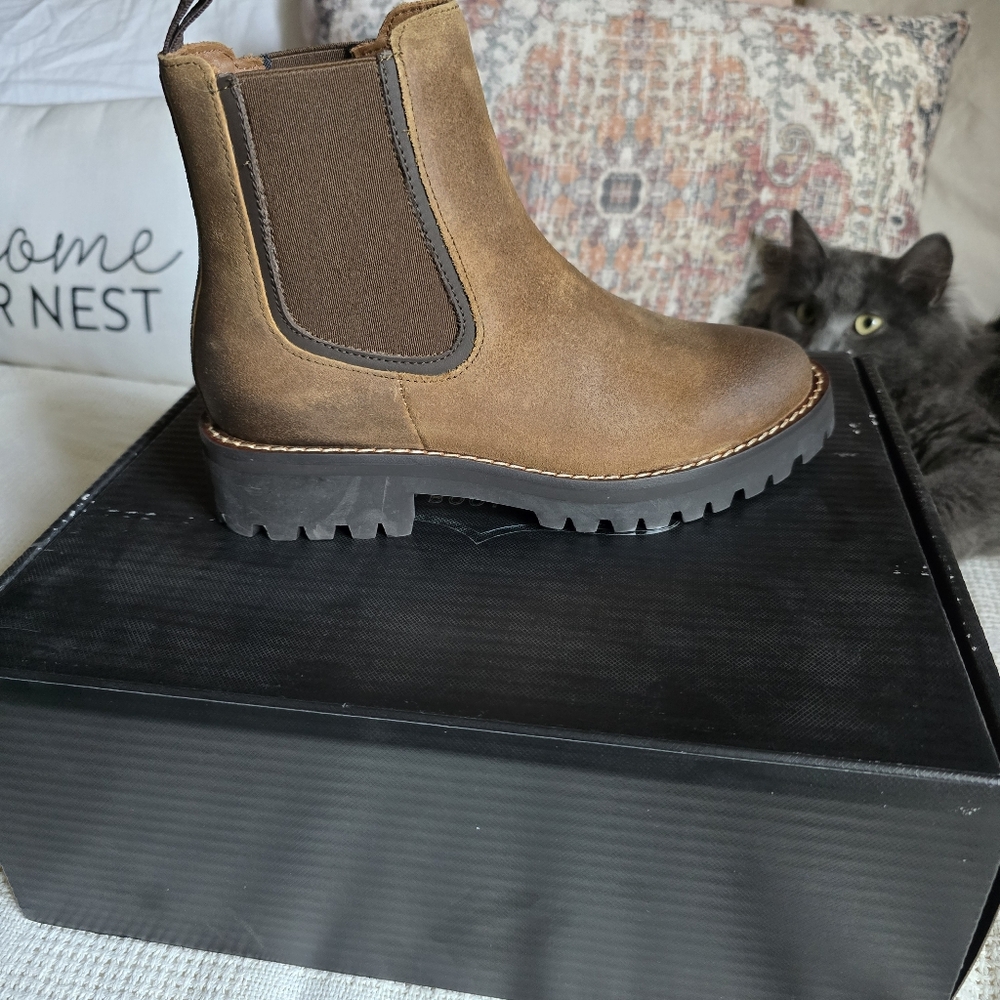 Thursday Boots * Women's* Safari Legend Boot